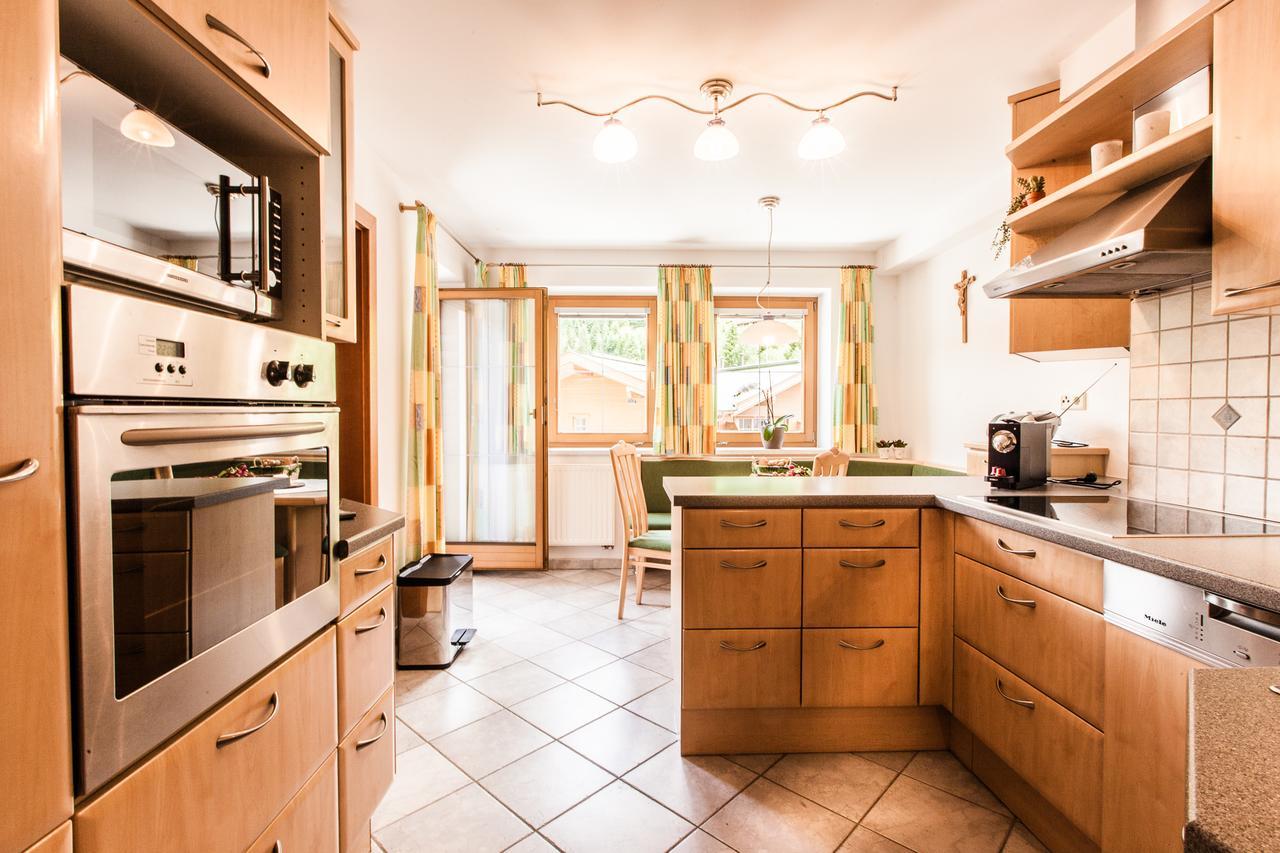 Schoenblick Appartements Tux Bagian luar foto